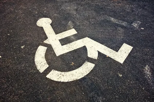 véhéicule pour personne handicapée TPMR